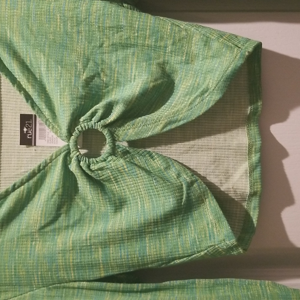 Rue21 Green Crop Top With Collar and Long Sleeves NEW WT - Picture 3 of 6